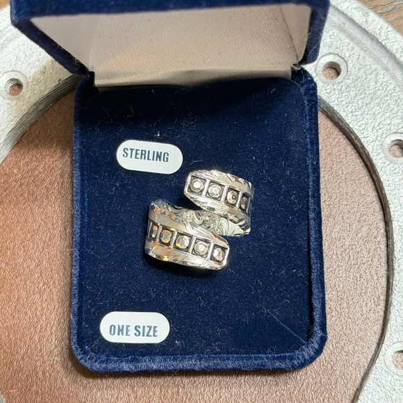 Montana Silversmiths, Ladies American Made Spirit Wrap Ring - Picture 9 of 9